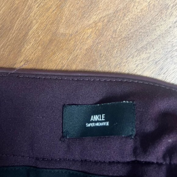 EXPRESS SUPER HIGH WAIST ANKLE FAUX LEATHER PLEATED DARK PURPLE PANTS $108 10 R - Picture 8 of 12